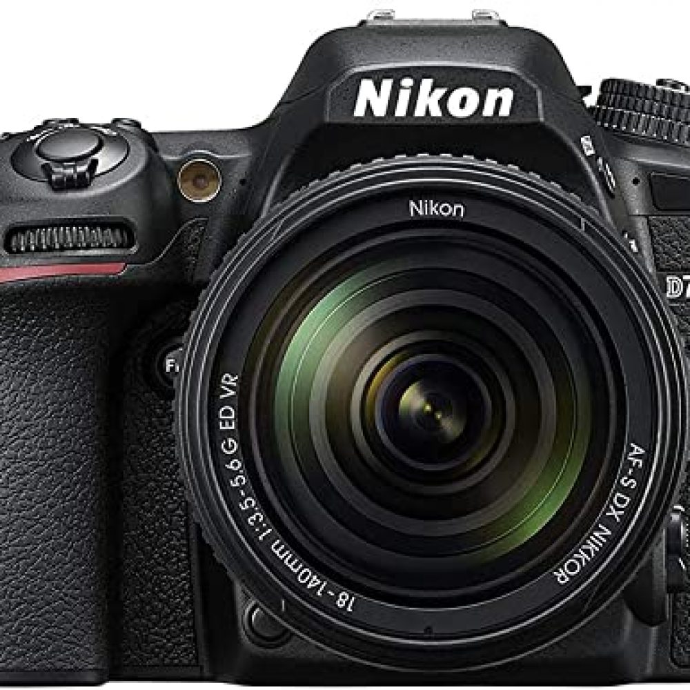 Nikon D7500 20.9MP Digital SLR Camera (Black) with AF-S DX NIKKOR 18-140mm f/3.5-5.6G ED VR Lens